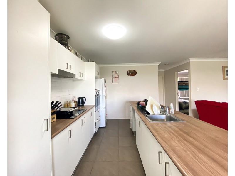 24 Seashore Way, Toogoom QLD 4655