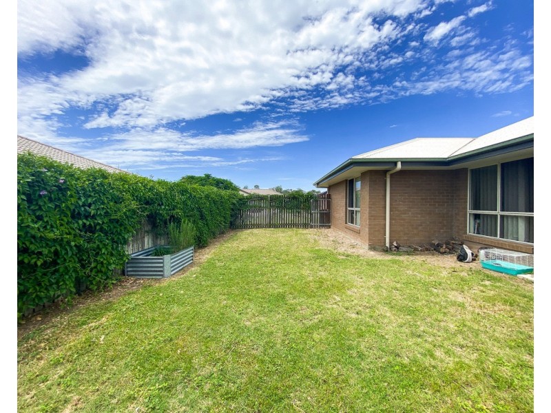 24 Seashore Way, Toogoom QLD 4655