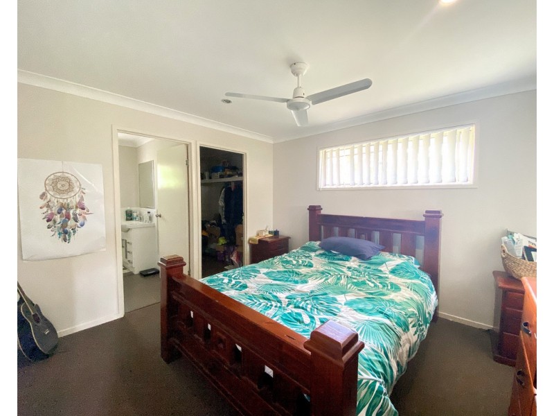 24 Seashore Way, Toogoom QLD 4655