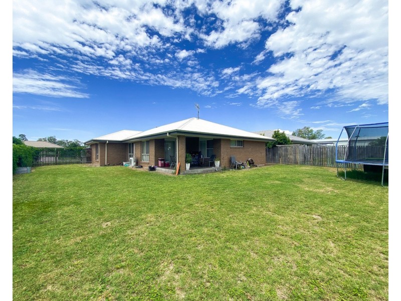 24 Seashore Way, Toogoom QLD 4655