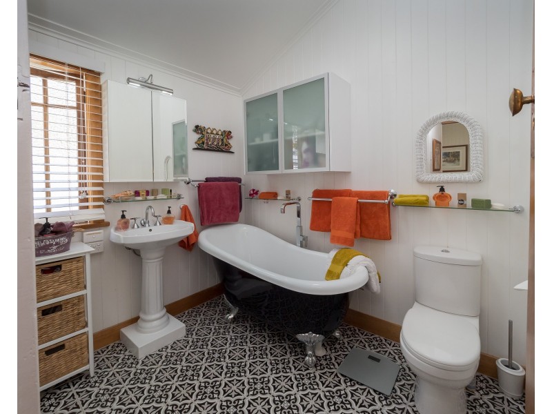 32 SHELLCOT STREET, Toogoom QLD 4655