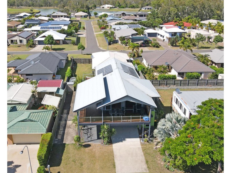 69 KINGFISHER PARADE, Toogoom QLD 4655