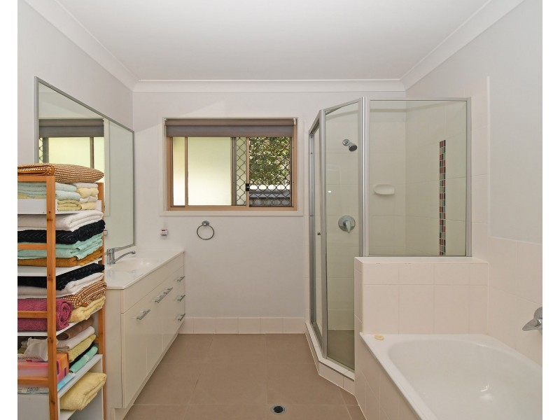13 Oyster Court, Toogoom QLD 4655