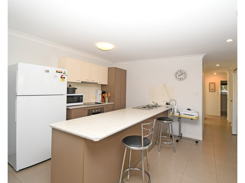 13 Oyster Court, Toogoom QLD 4655