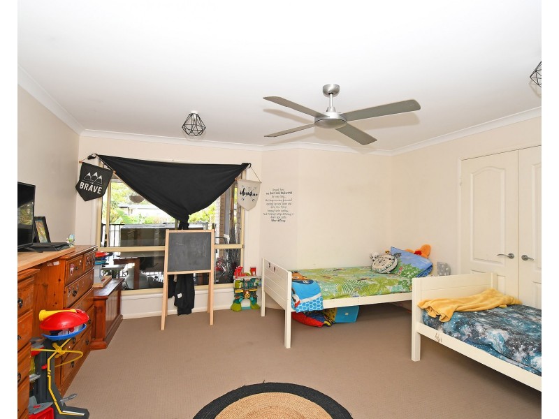 27 Tree View Road, Toogoom QLD 4655