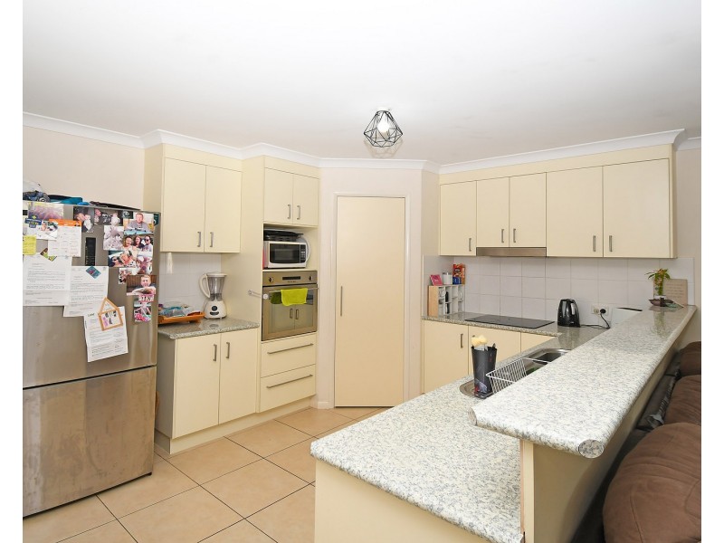 27 Tree View Road, Toogoom QLD 4655