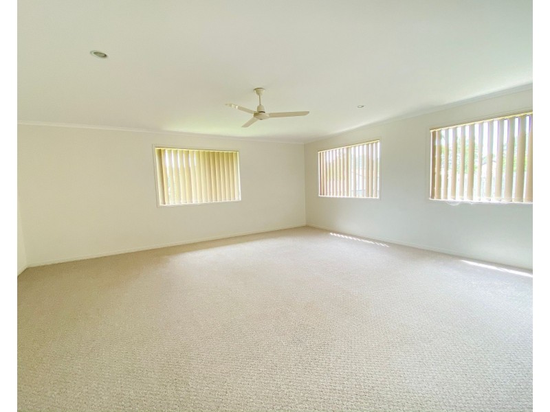 4 SEASHORE WAY, Toogoom QLD 4655