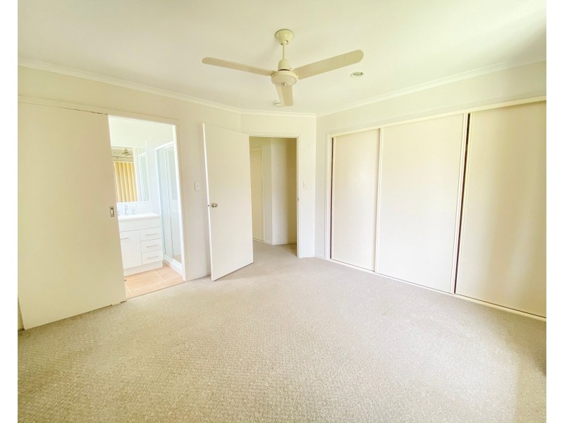 4 SEASHORE WAY, Toogoom QLD 4655