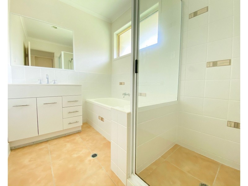 4 SEASHORE WAY, Toogoom QLD 4655