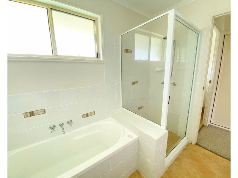 4 SEASHORE WAY, Toogoom QLD 4655