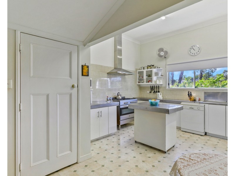 7 OAKES DRIVE, Burrum Heads QLD 4659