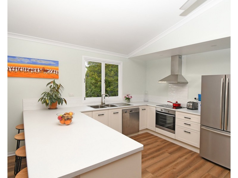 61 MORETON STREET, Toogoom QLD 4655
