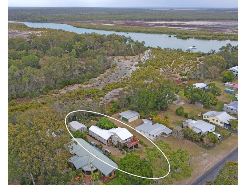 61 MORETON STREET, Toogoom QLD 4655