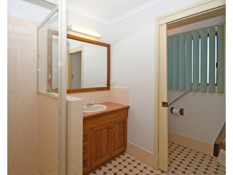 150 KINGFISHER PARADE, Toogoom QLD 4655