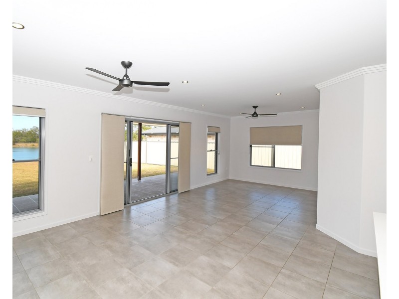 43 NORTHSHORE AVENUE, Toogoom QLD 4655