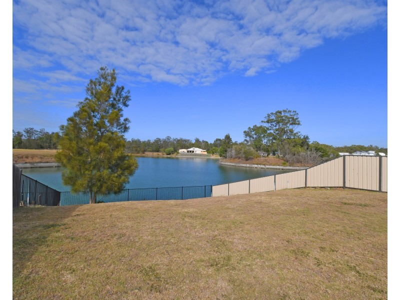 43 NORTHSHORE AVENUE, Toogoom QLD 4655