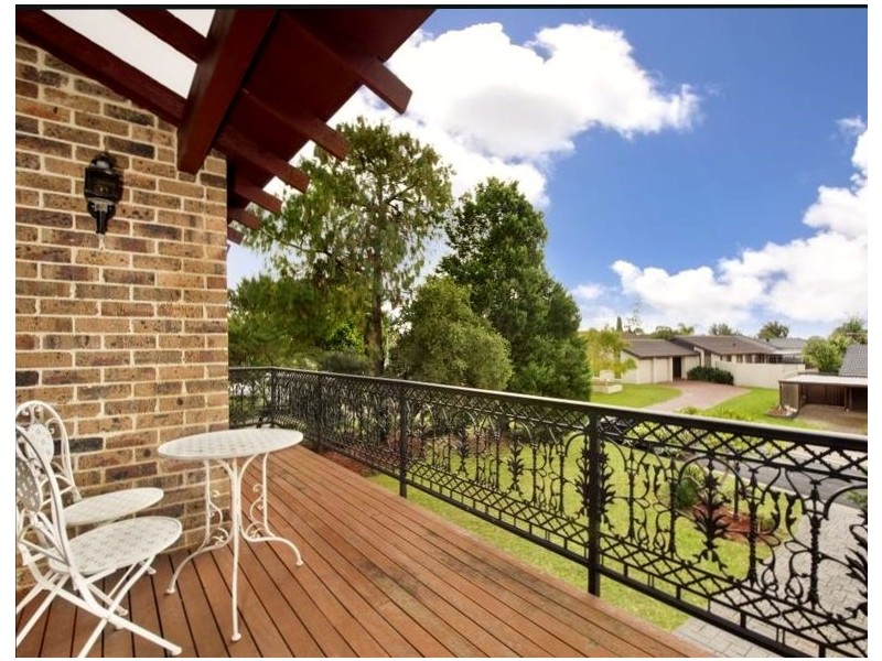 5 Clement Place, Ingleburn NSW 2565