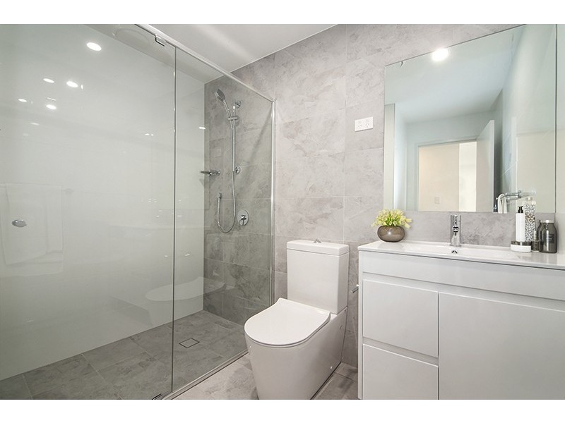 68-70 THE HORSLEY DRIVE, Carramar NSW 2163