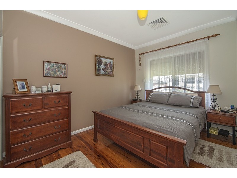 70 STATION STREET, Fairfield Heights NSW 2165