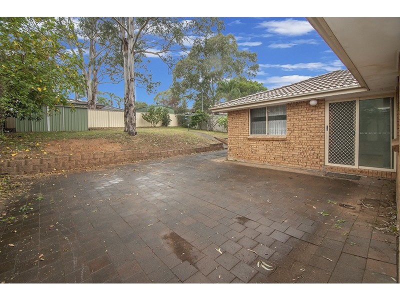 16 BLADES PLACE, Mount Annan NSW 2567