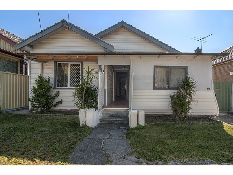 213 AUBURN ROAD, Auburn NSW 2144