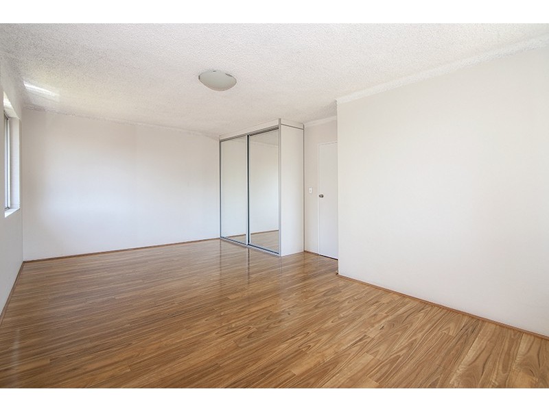 8/20 Wilga Street, Fairfield NSW 2165