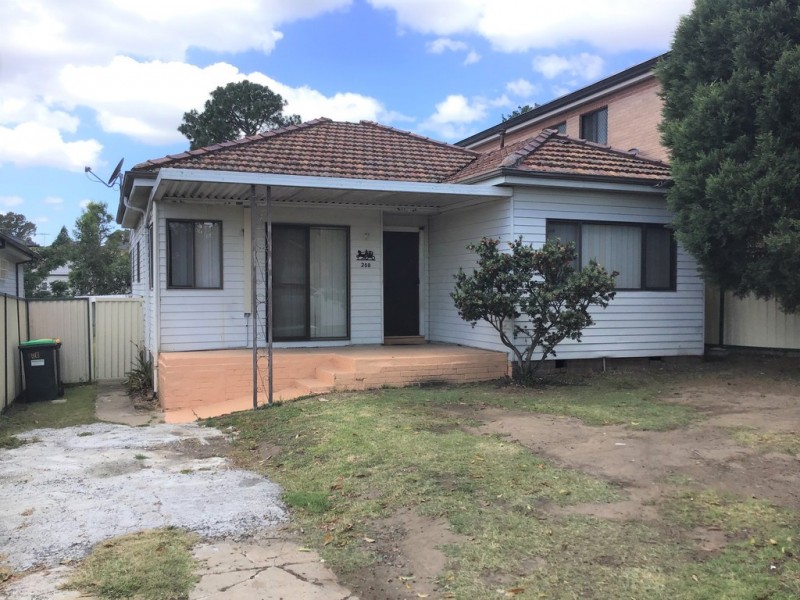 208 CUMBERLAND ROAD, Auburn NSW 2144