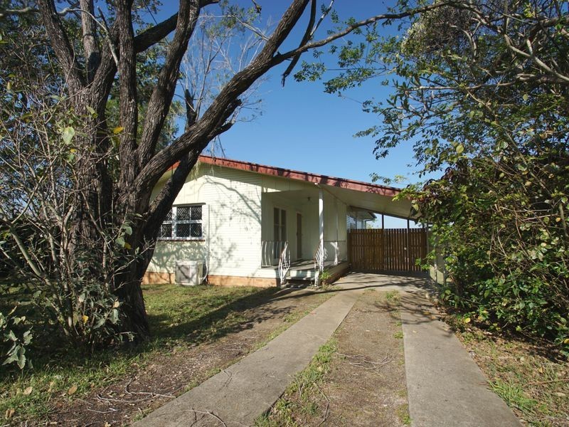 37 Blaxland Street, Eastern Heights QLD 4305