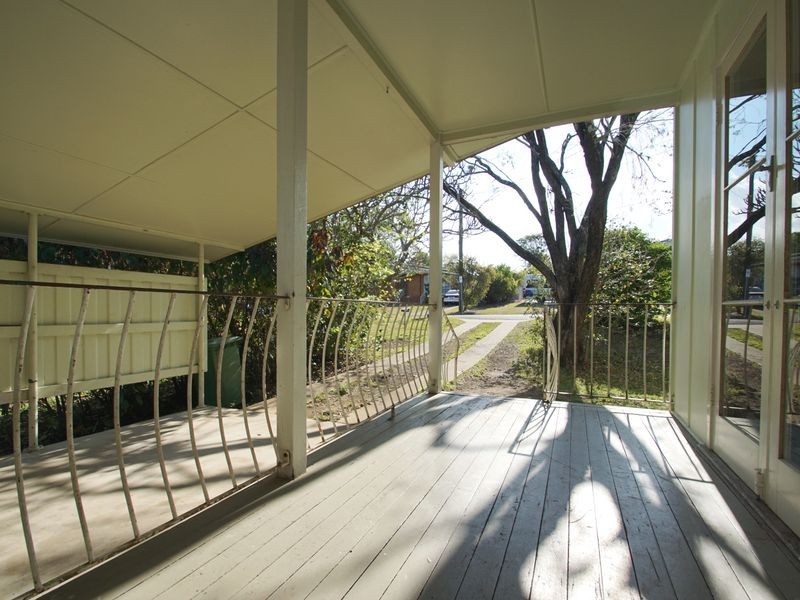 37 Blaxland Street, Eastern Heights QLD 4305