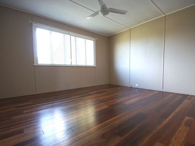 37 Blaxland Street, Eastern Heights QLD 4305