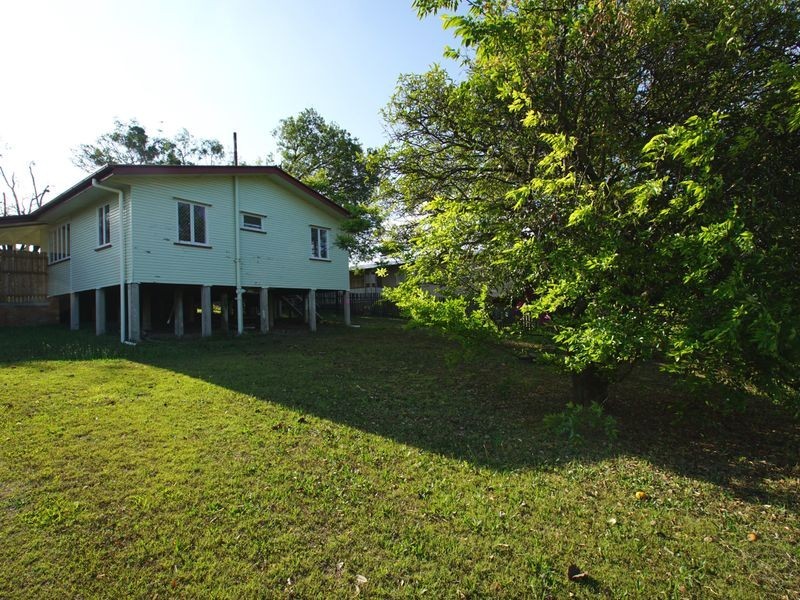 37 Blaxland Street, Eastern Heights QLD 4305