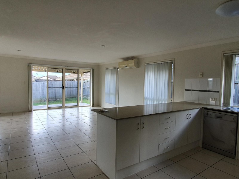 12 Brighton Street, Raceview QLD 4305