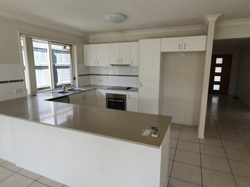 12 Brighton Street, Raceview QLD 4305
