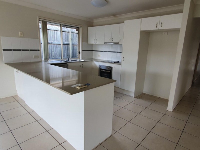 12 Brighton Street, Raceview QLD 4305