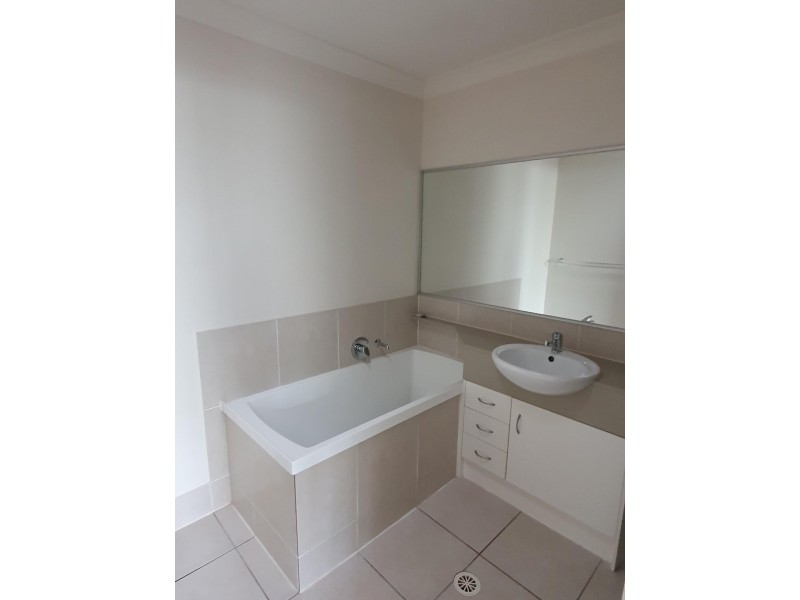 12 Brighton Street, Raceview QLD 4305