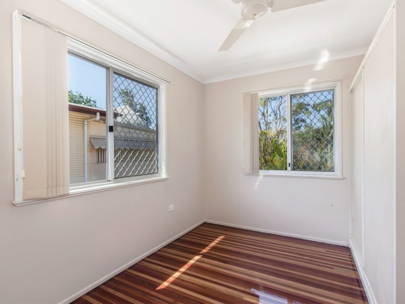 21 Prunda Parade, Raceview QLD 4305