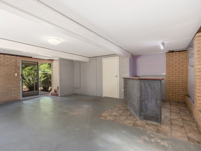 21 Prunda Parade, Raceview QLD 4305