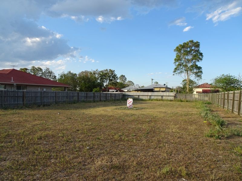 8 Bray Street, Lowood QLD 4311
