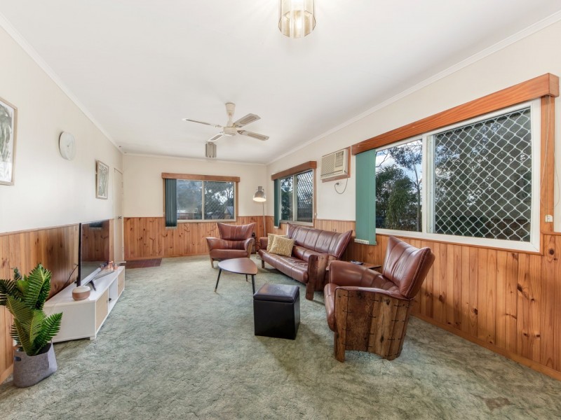 4 Emerald Street, Brassall QLD 4305