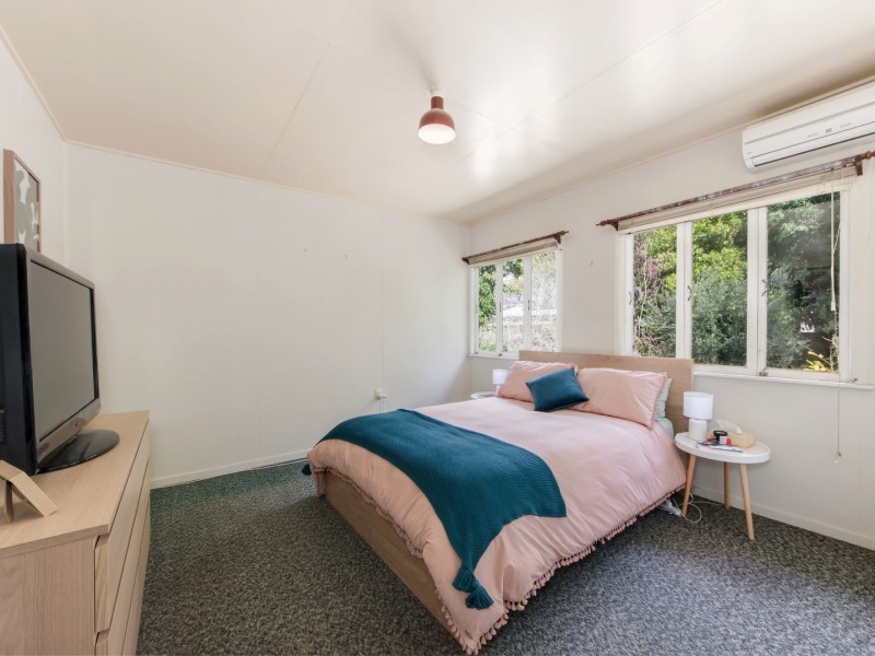 4 Emerald Street, Brassall QLD 4305