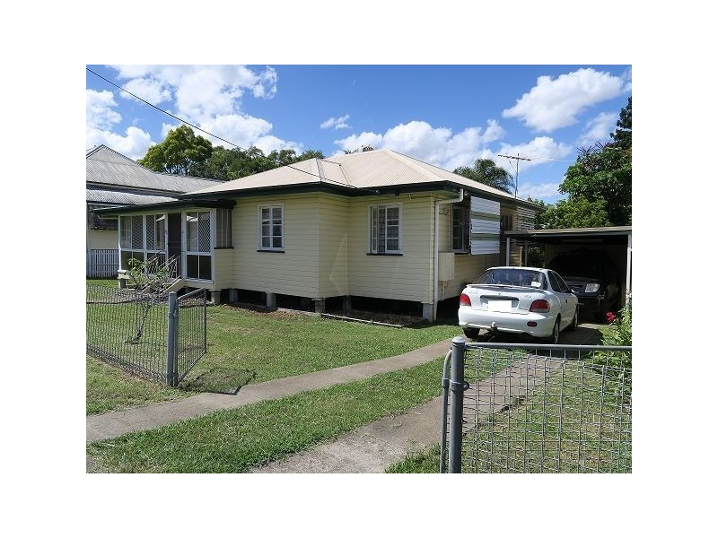 127 Blackstone Road, Silkstone QLD 4304