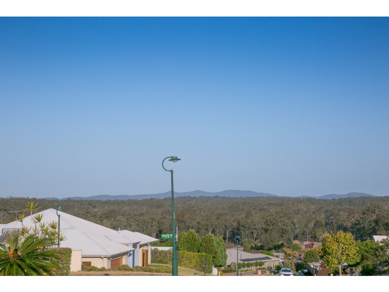 30 Harrison Grove, Deebing Heights QLD 4306