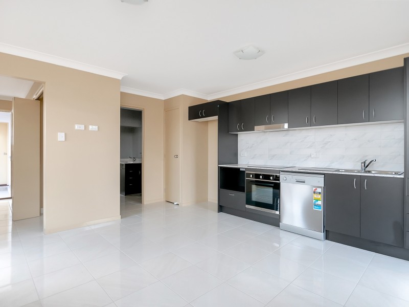 2/3 Bulloo Crescent, Brassall QLD 4305