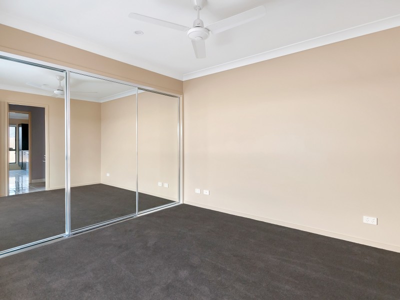 2/3 Bulloo Crescent, Brassall QLD 4305