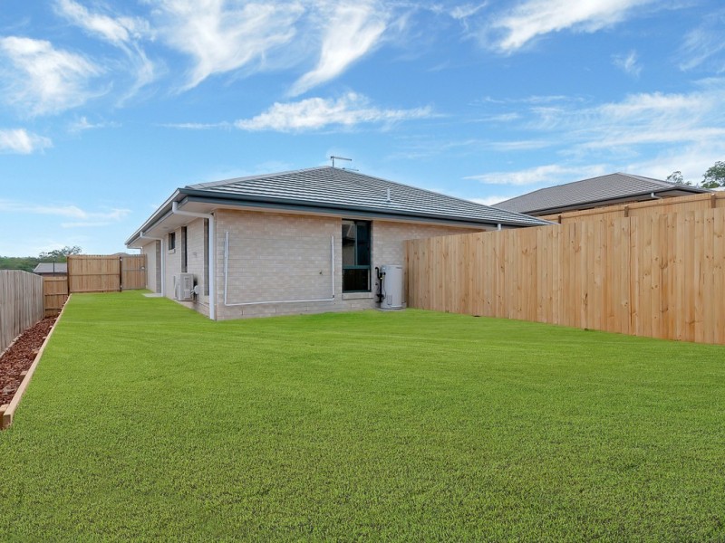 2/3 Bulloo Crescent, Brassall QLD 4305