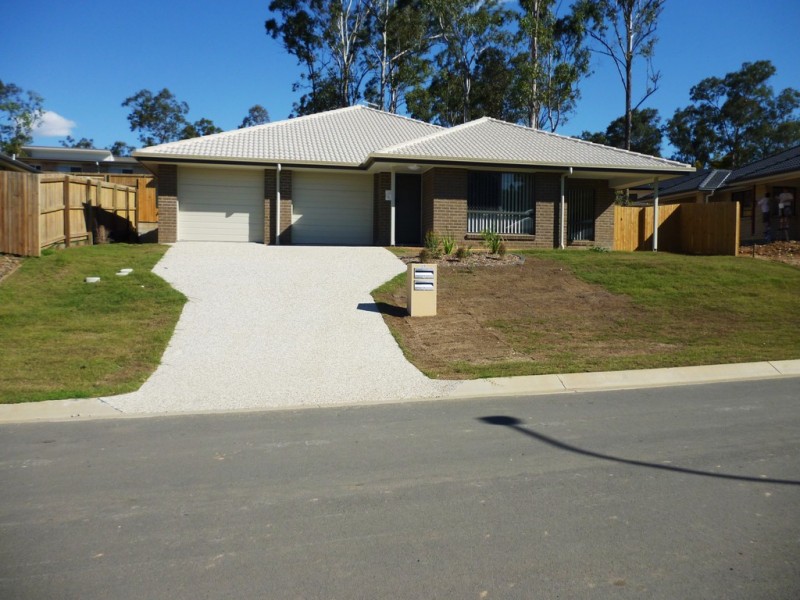 2/23 Knightsbridge Drive, Chuwar QLD 4306