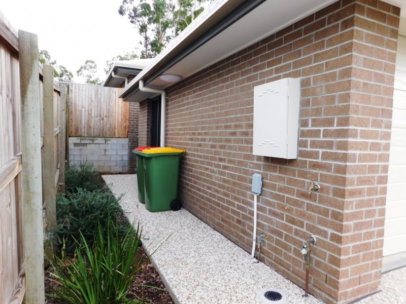 2/23 Knightsbridge Drive, Chuwar QLD 4306