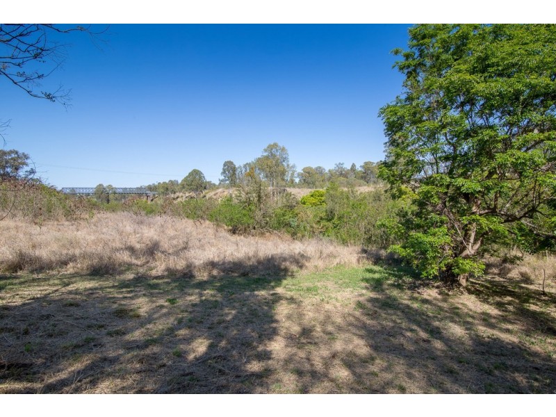 62 Gladstone Road, Sadliers Crossing QLD 4305
