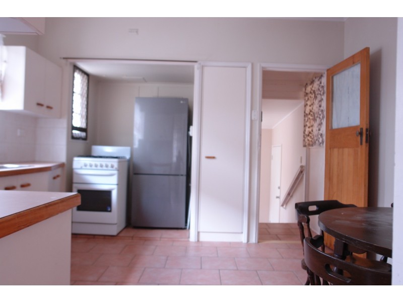 10 Shine Street, One Mile QLD 4305