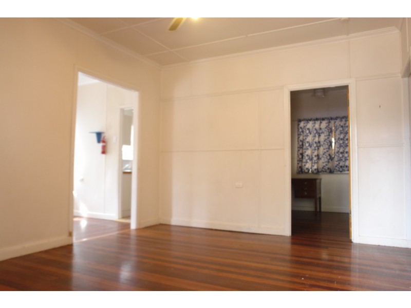 10 Shine Street, One Mile QLD 4305